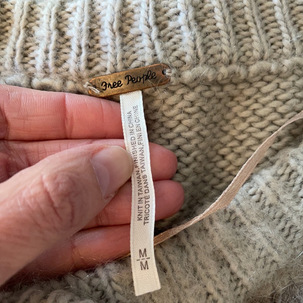 Free People long sweater - Picture 2 of 6
